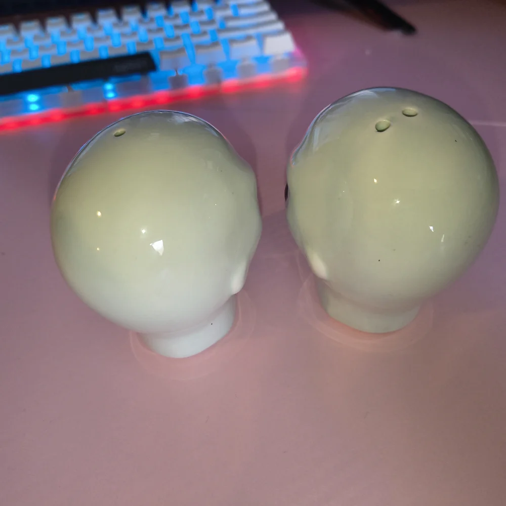 Alien Head Salt and Pepper Shakers - Pale Green